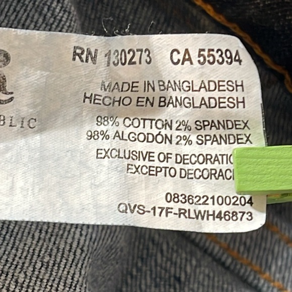 ROCK & REPUBLIC STRAIGHT FIT DISTRESSED BLUE DENIM JEANS SIZE 34x30 - Picture 10 of 10